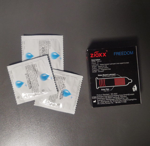 ZIOXX Freedom Water-Based Lubricant Condom - 3 Count 0300-1300647 - Online Shopping in Pakistan,Lahore,Karachi,Islamabad,Bahawalpur,Peshawar,Multan,Rawalpindi - LikeShopping.Pk